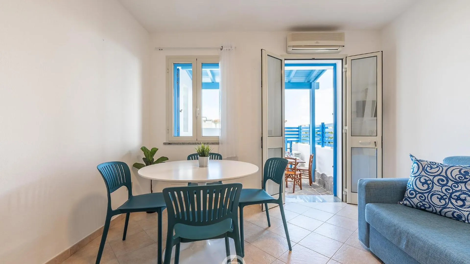 Azure House Villa Calasetta