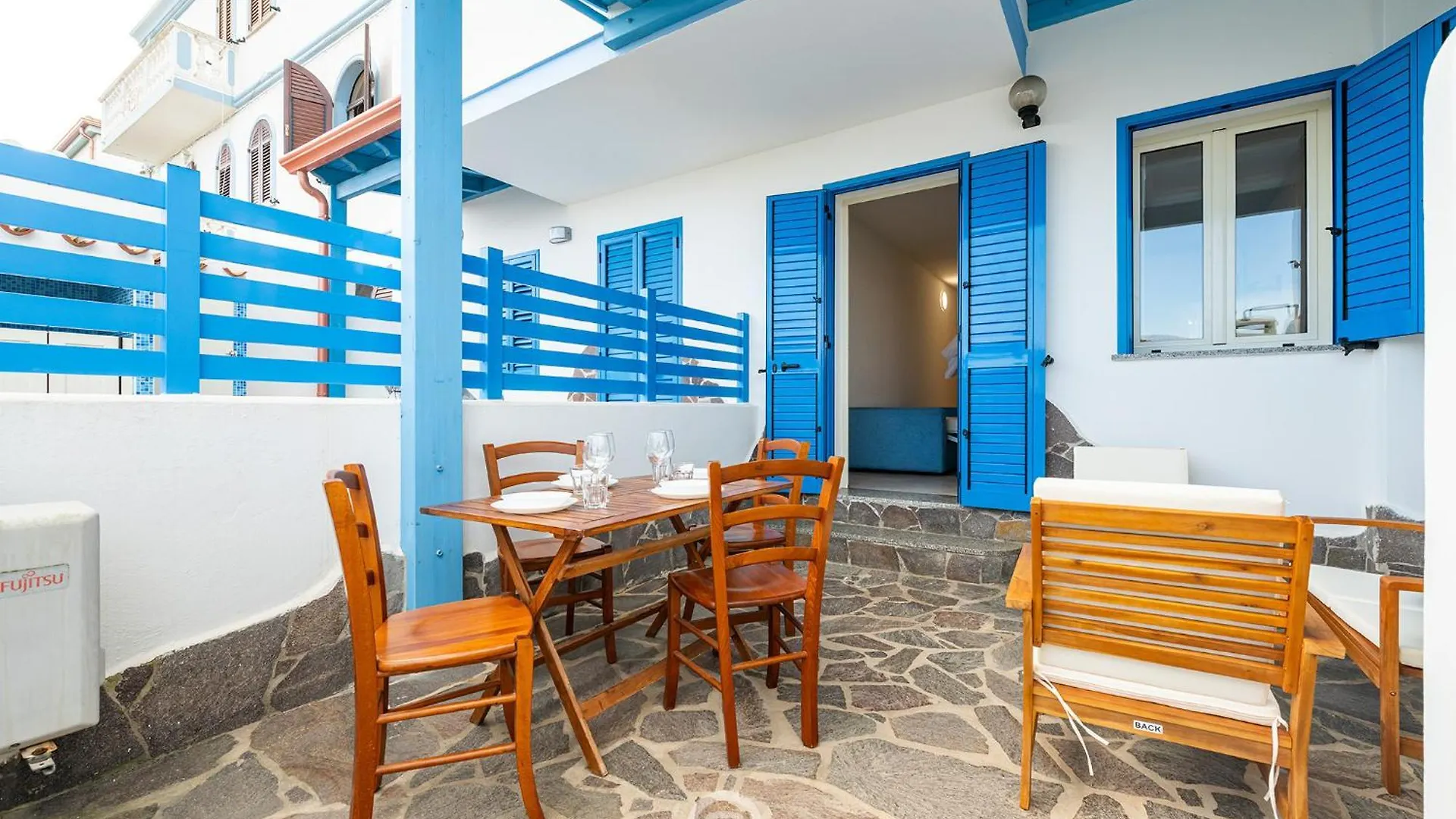 Azure House Villa Calasetta 0*,